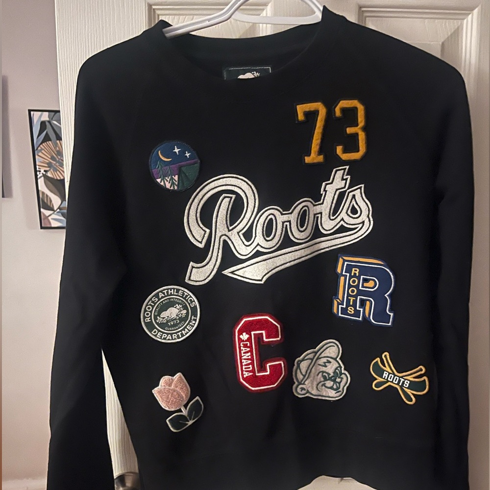 Roots Varsity crew neck with embroidered patches